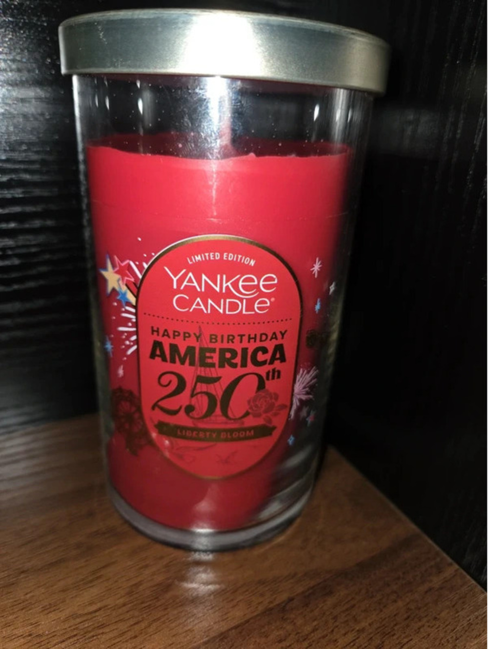 14.25oz Yankee Candle Liberty Bloom